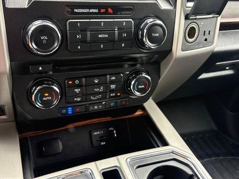 Used 2015 Ford F150 Lariat AWD/4WD image 15