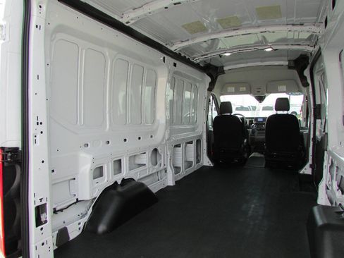 Used 2023 Ford Transit 250 Medium Roof image 23