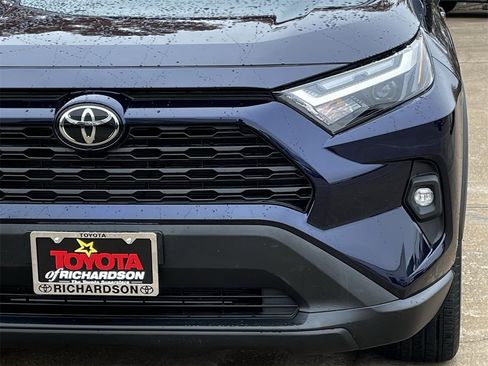 Used 2023 Toyota RAV4 XLE Premium image 8