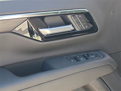 New 2026 Chevrolet Suburban LT w/ Comfort Package image 22