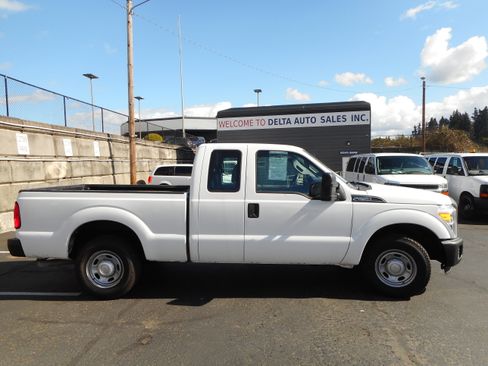 Used 2014 Ford F250 XL image 6