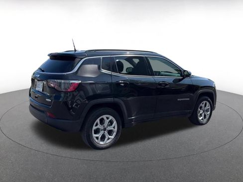 Used 2025 Jeep Compass Latitude AWD/4WD image 15
