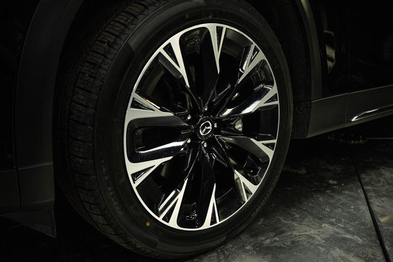 Used 2024 MAZDA CX-90 Plug-In Hybrid w/ Premium Plus AWD/4WD image 3