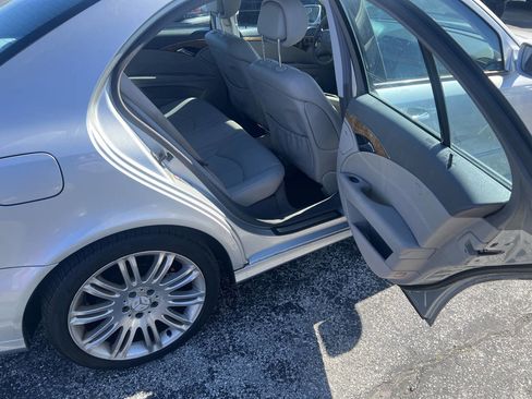 Used 2007 Mercedes-Benz E 350 Sedan image 11