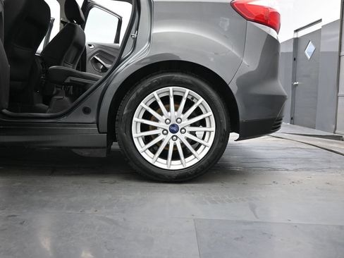 Used 2016 Ford C-MAX SE w/ Equipment Group 201A FWD image 18