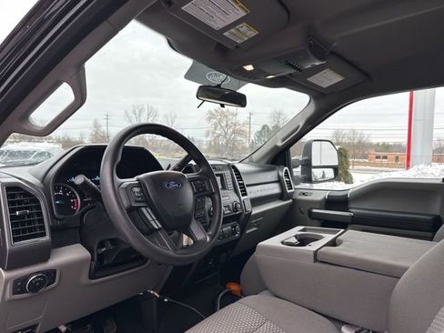 Used 2019 Ford F350 XLT w/ XLT Value Package AWD/4WD image 9