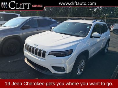 Used 2019 Jeep Cherokee Latitude w/ Popular Appearance Group