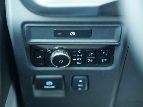 Used 2025 Ford F150 Lariat w/ Equipment Group 502A High AWD/4WD image 29