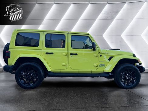 Used 2023 Jeep Wrangler Unlimited Sahara w/ Cold Weather Group AWD/4WD image 6