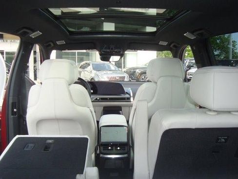 New 2026 Cadillac Vistiq Sport image 28