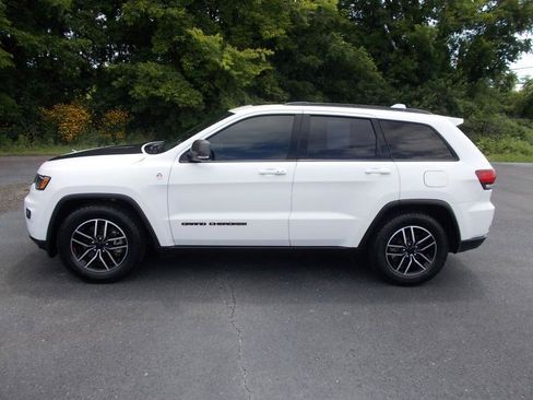 Used 2021 Jeep Grand Cherokee Trailhawk w/ Premium Lighting Group AWD/4WD image 3