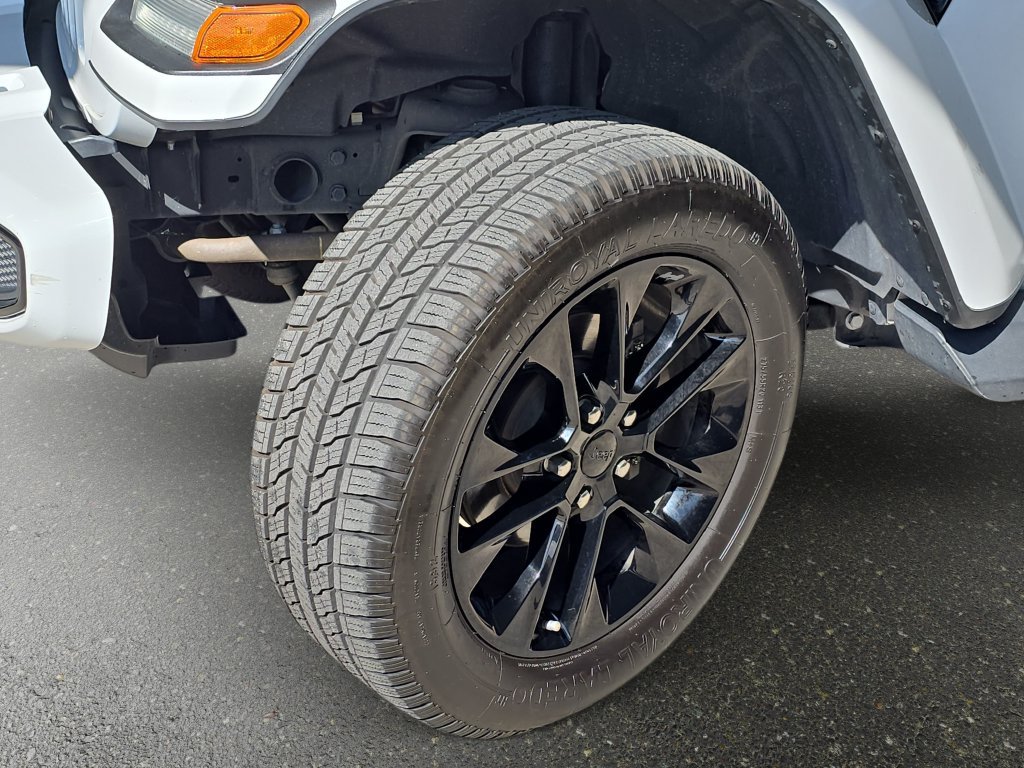 Used 2021 Jeep Wrangler Unlimited Sahara AWD/4WD image 33