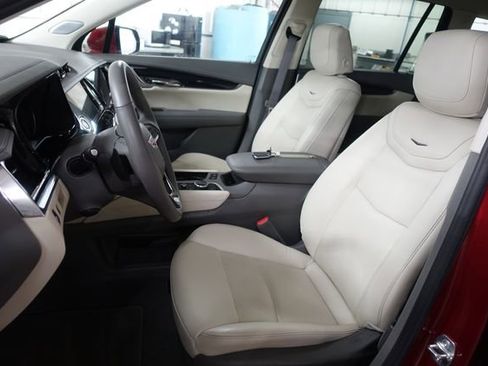 New 2025 Cadillac XT6 Premium Luxury image 10