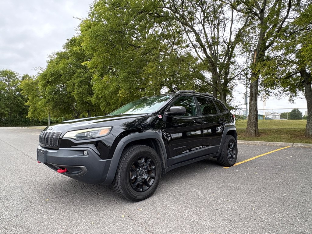 Used 2020 Jeep Cherokee Trailhawk AWD/4WD image 2