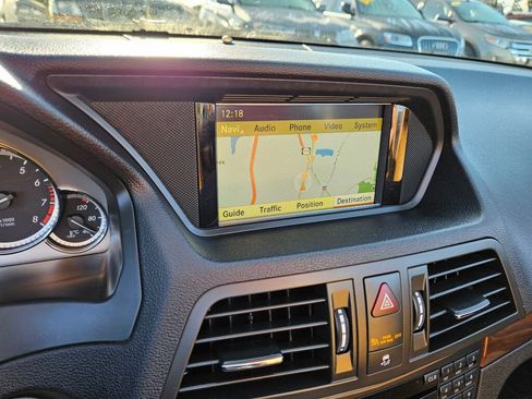 Used 2011 Mercedes-Benz E 550 Cabriolet image 20