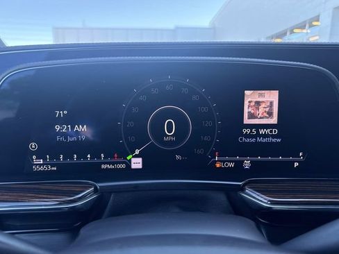 Certified 2024 Cadillac Escalade Luxury AWD/4WD image 38