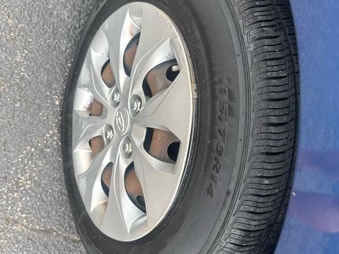 Used 2016 Hyundai Accent SE FWD image 18