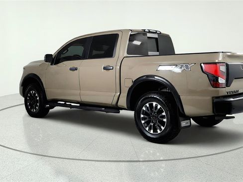 Used 2021 Nissan Titan PRO-4X w/ Pro-4x Convenience Package AWD/4WD image 9