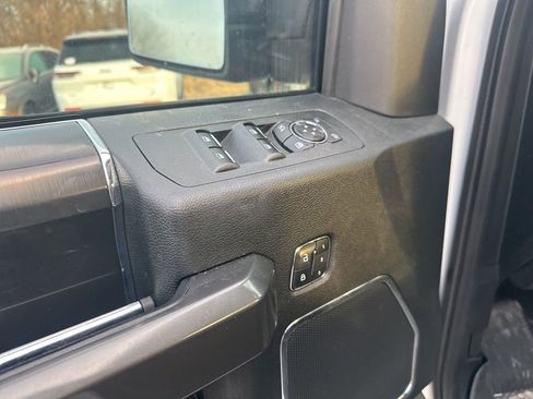 Used 2019 Ford F150 Lariat w/ Equipment Group 502A Luxury image 18