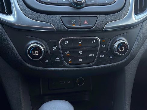 Used 2024 Chevrolet Equinox LT AWD/4WD image 17