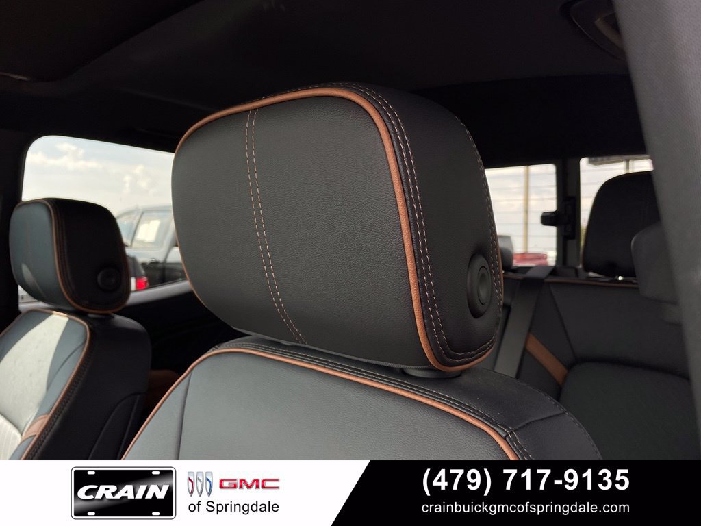 Used 2026 GMC Canyon AT4 w/ Technology Plus Package AWD/4WD image 21