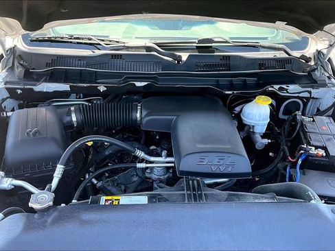 Used 2019 RAM 1500 Express AWD/4WD image 31