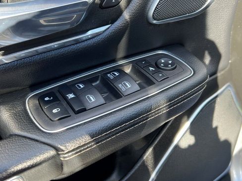 Certified 2023 RAM 1500 Laramie image 25