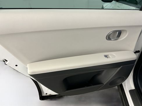 Used 2024 Hyundai Ioniq 5 SEL image 27