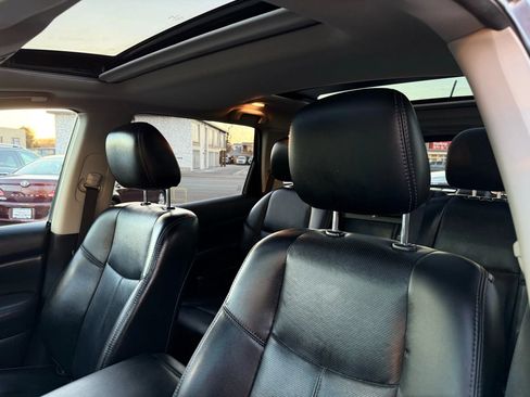 Used 2015 Nissan Pathfinder Platinum image 13