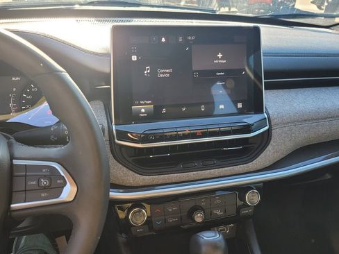 Used 2023 Jeep Compass Latitude w/ Sun and Sound Group image 20