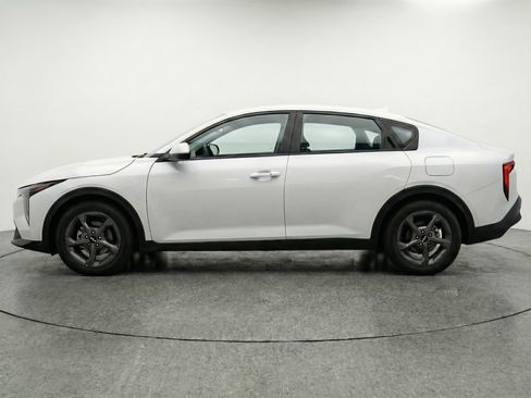 Used 2025 Kia K4 FWD image 5