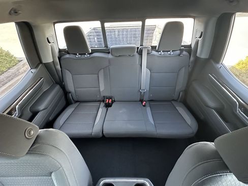 Used 2022 Chevrolet Silverado 1500 LT Trail Boss w/ Convenience Package II image 12