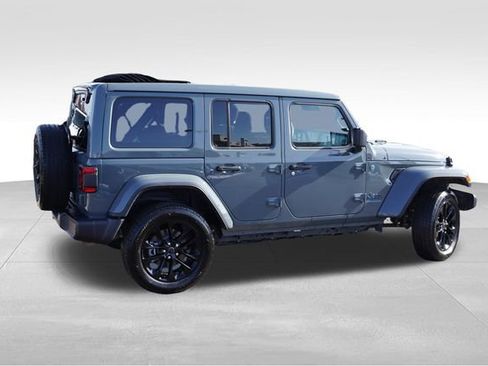 Certified 2025 Jeep Wrangler Unlimited Sahara w/ Safety Group image 5