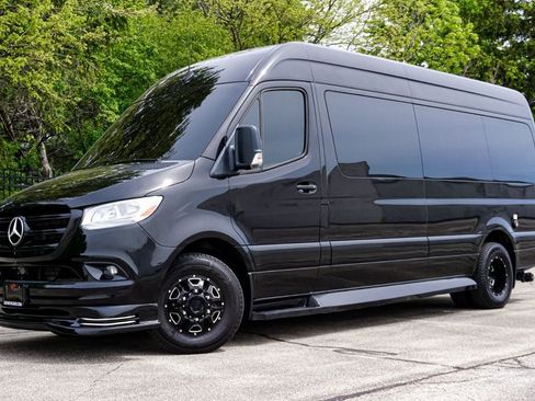Used 2021 Mercedes-Benz Sprinter 3500 image 1