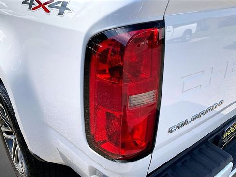 Used 2022 Chevrolet Colorado W/T w/ Custom Special Edition AWD/4WD image 21