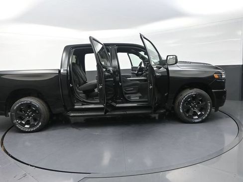 New 2026 RAM 1500 Express AWD/4WD image 27
