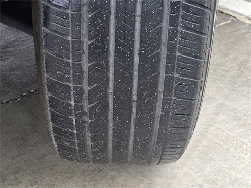 Certified 2024 Chevrolet Trax RS w/ Sunroof Package image 12