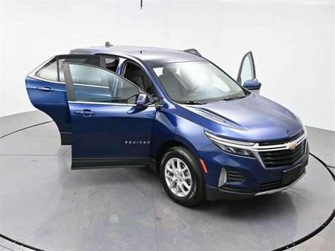 Used 2023 Chevrolet Equinox LT image 42