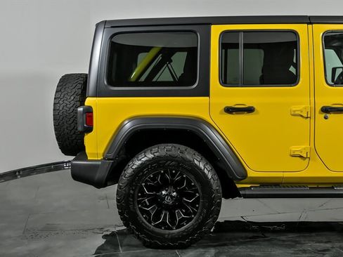 Used 2018 Jeep Wrangler Unlimited Sport S image 11