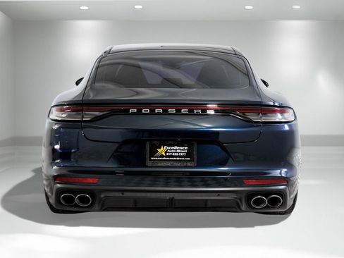 Used 2021 Porsche Panamera image 10
