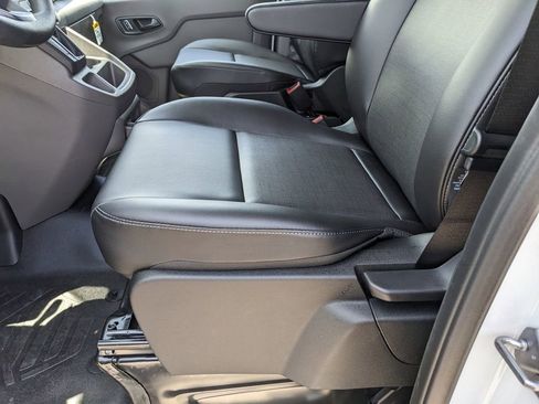 New 2025 Ford Transit 150 Low Roof image 18