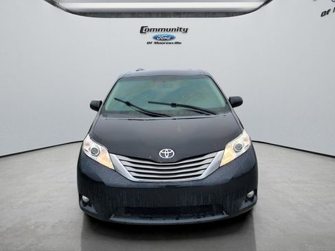 Used 2015 Toyota Sienna XLE w/ XLE Navigation Package image 2