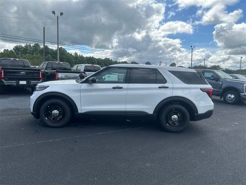 New 2025 Ford Explorer 4WD Police Interceptor image 8