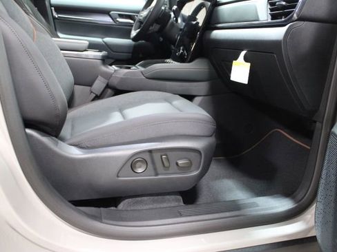 New 2026 GMC Terrain AT4 AWD/4WD image 24