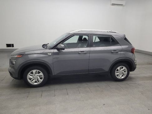Used 2020 Hyundai Venue SEL w/ Convenience Package FWD image 2