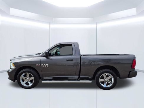 Used 2014 RAM 1500 Express RWD image 2