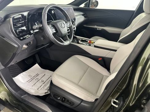 Used 2025 Lexus RX 350 Premium w/ Convenience Package AWD/4WD image 17