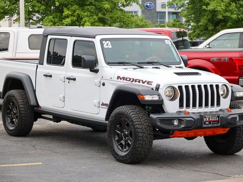 Used 2023 Jeep Gladiator Mojave AWD/4WD image 28