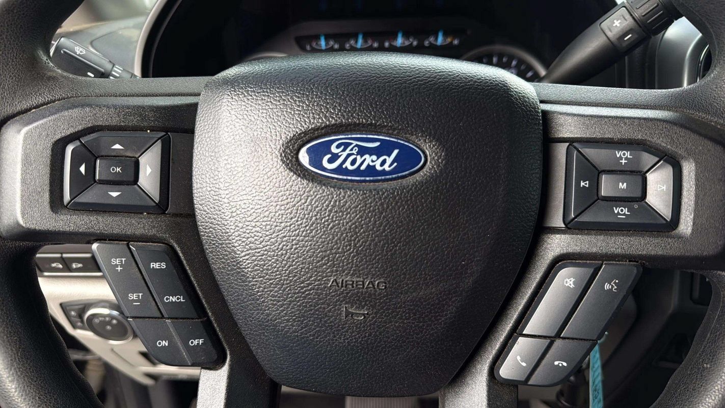 Used 2020 Ford F250 XLT w/ XLT Premium Package AWD/4WD image 12
