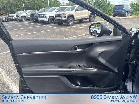 Used 2024 Toyota Camry SE FWD image 10